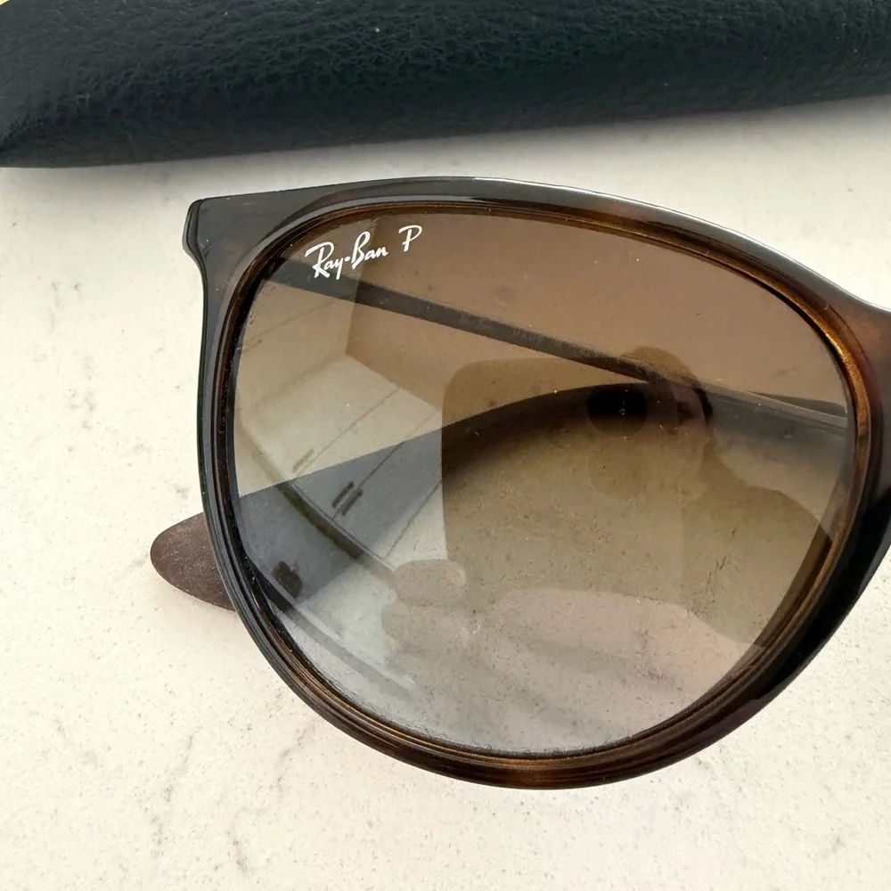 Ray-Ban Erika Classic Tortoise Frame with Brown Gradient Lenses